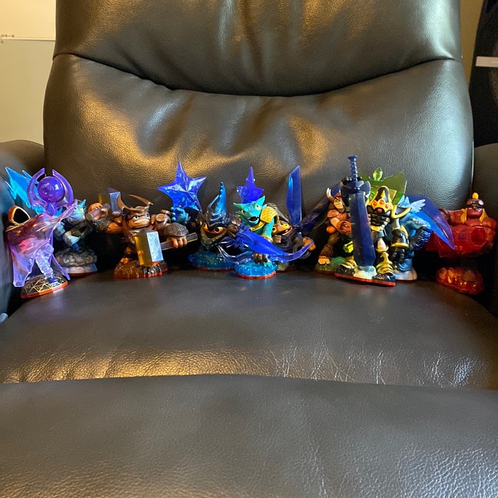 Lot Of 10 Activision Skylanders Trap Team Characters
